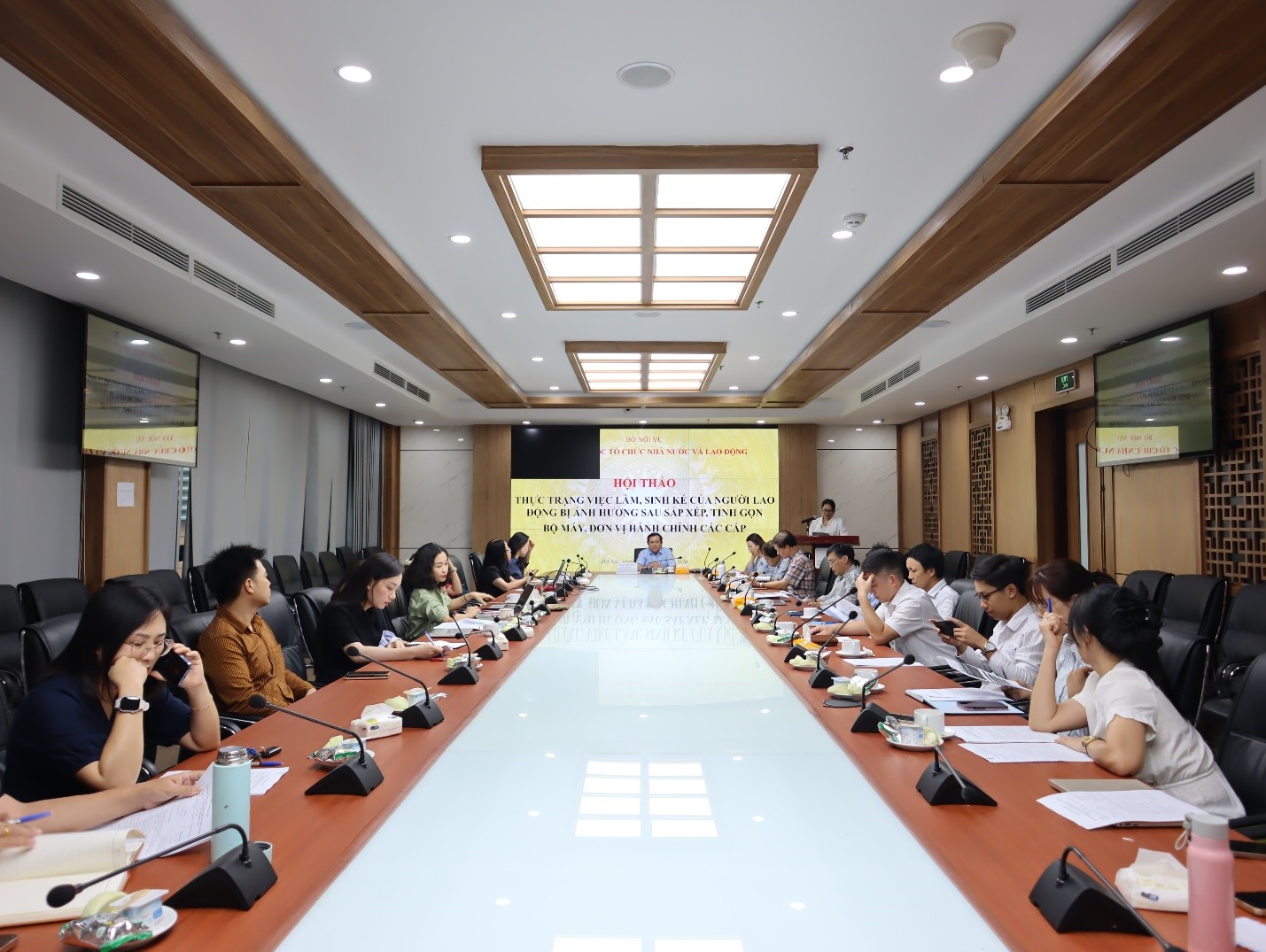 Hội thảo khoa học “Thực trạng việc làm sinh kế của người lao động bị ảnh hưởng sau sắp xếp tinh gọn bộ máy đơn vị hành chính các cấp”